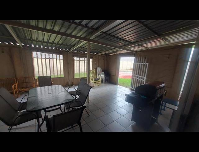 3 BEDROOM HOUSE FOR SALE IN FREEWAY PARK